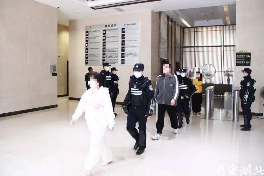 武汉轨道公安2.jpg
