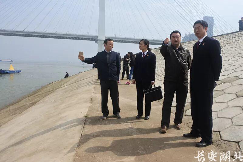 武昌区检察院-以法治力量守护一江碧水1.png