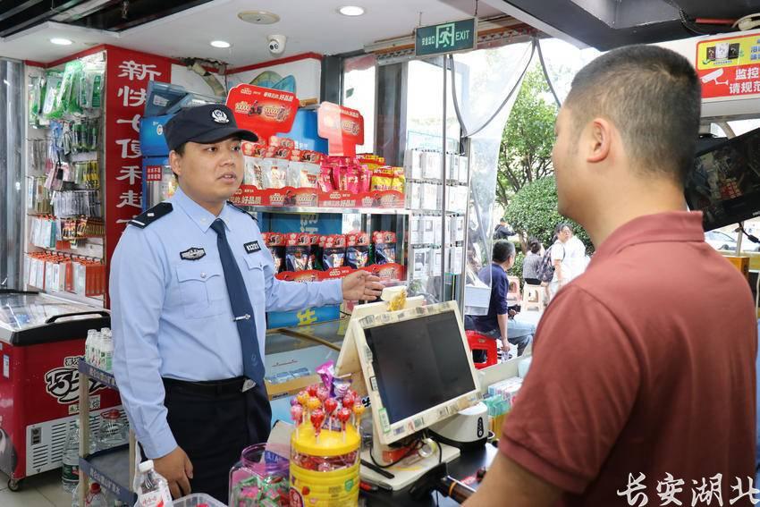 武昌区分局-刑警张杰与群众共情是破案的动力2.jpg