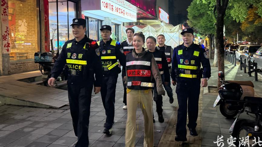 青山区分局-“漳州110”精神在这条烟火街巷里走成了日常8.png