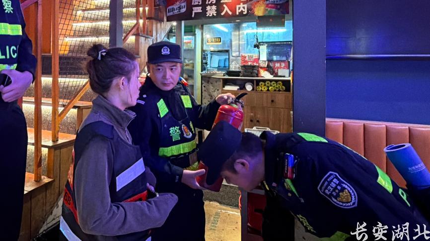 青山区分局-“漳州110”精神在这条烟火街巷里走成了日常9.png